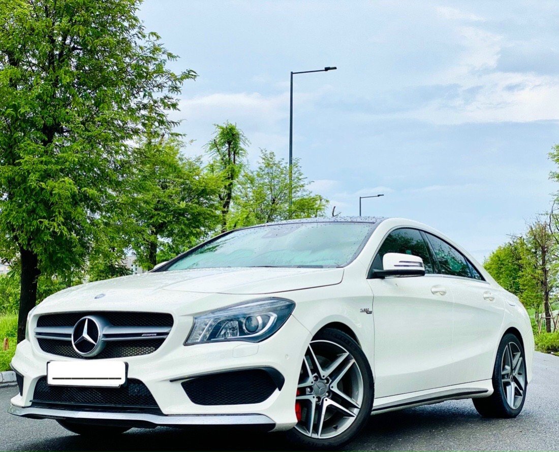 Mercedes-Benz CLA 45 AMG 2014 - Màu trắng, nội thất đen