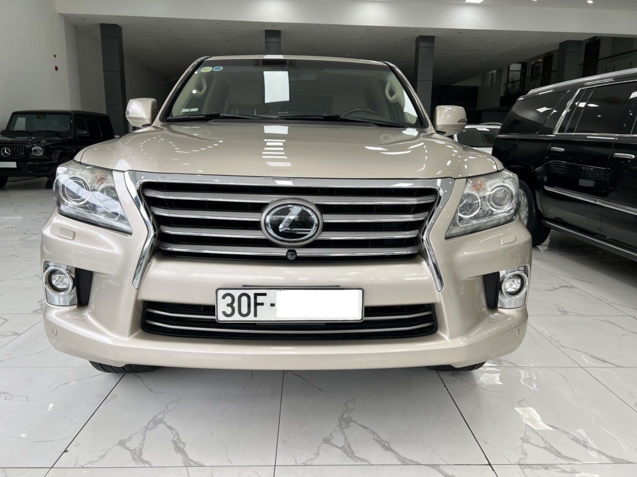 Lexus LX 570 2014 - Xuất Mỹ màu vàng cát nội thất kem, sản xuất 2014 đăng ký 2015