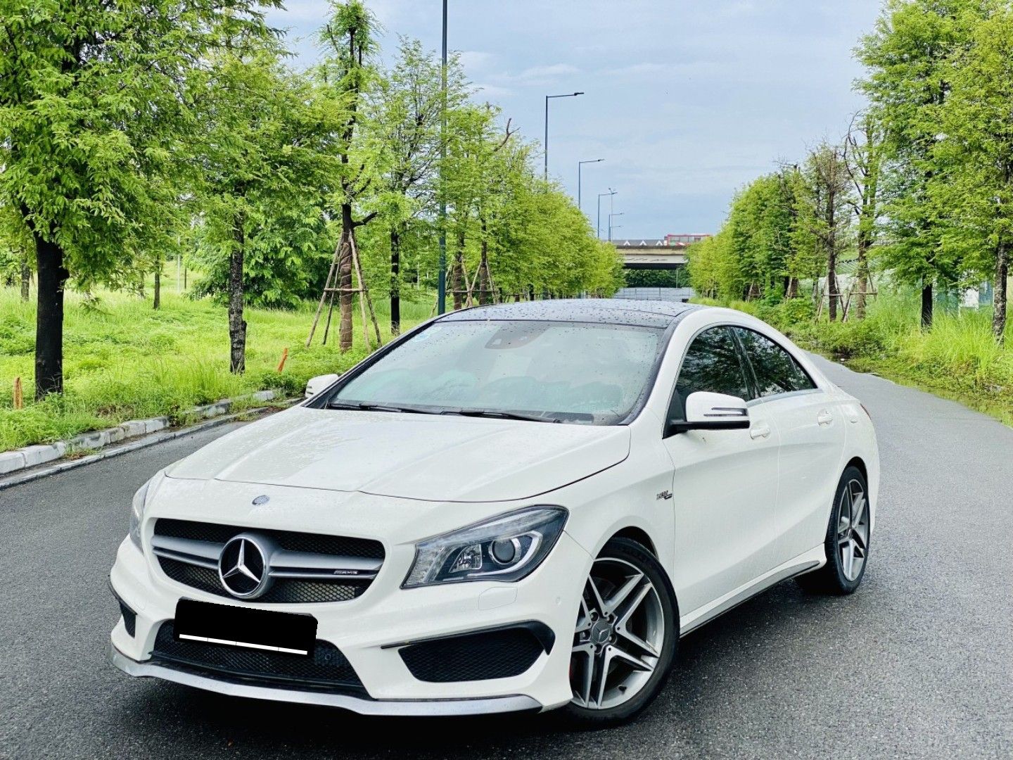 Mercedes-Benz CLA 45 AMG 2014 - Màu trắng