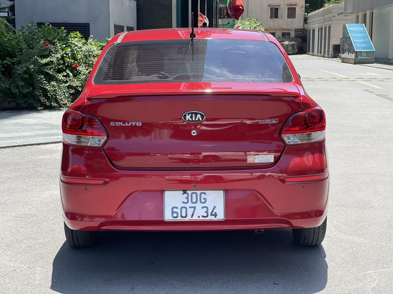 Kia Soluto 2020 - Màu đỏ, giá cực tốt