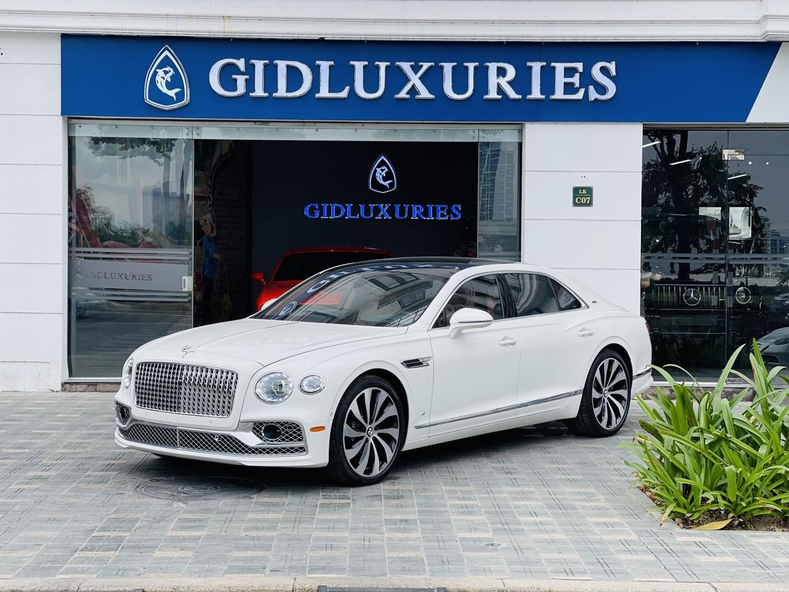 Bentley Flying Spur 2022 - Sẵn xe giao ngay - Full option - Cam kết giá tốt nhất thị trường