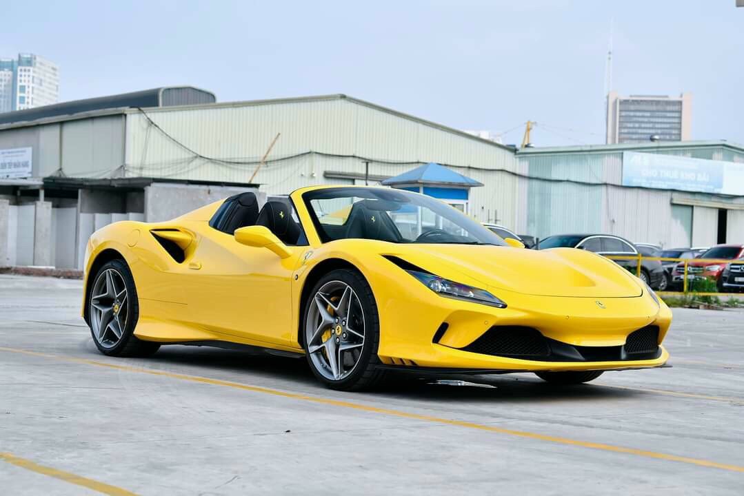 Ferrari F8 Spider 2021 - Xe có sẵn giao ngay, liên hệ để biết thêm thông tin