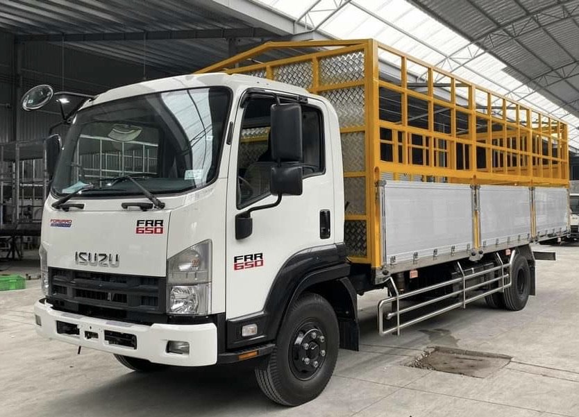 Isuzu F-SERIES  0 2022 - Xe tải Isuzu thùng mui bạt 6.4 tấn