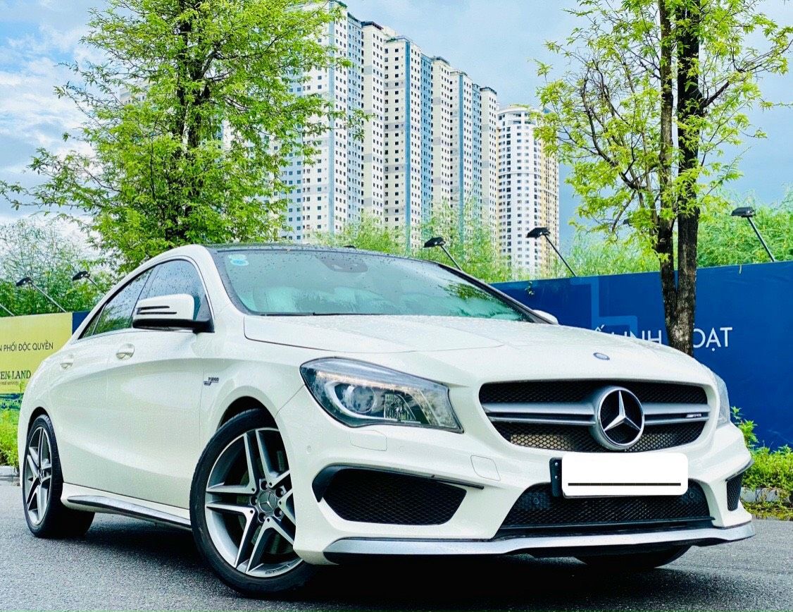 Mercedes-Benz CLA 45 AMG 2014 - Màu trắng, nội thất đen