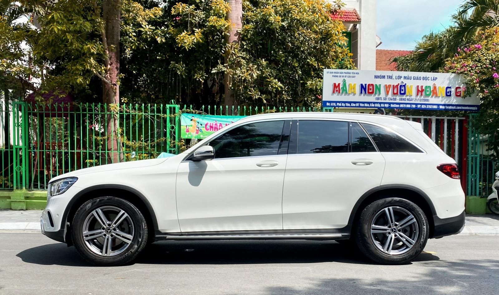 Mercedes-Benz GLC 200 2021 - Chạy hơn 2000km, biển tỉnh