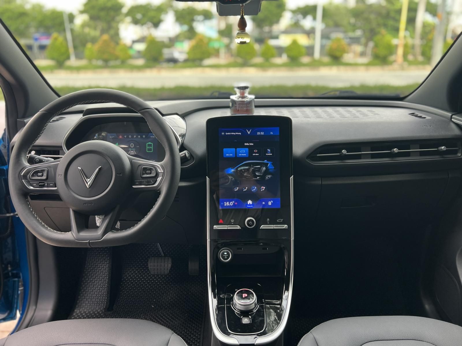 VinFast VF e34 2022 - Xe đẹp - Xe lăn bánh 2000 km