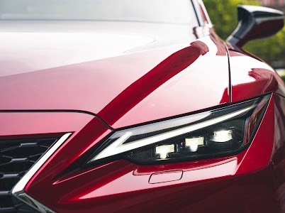 Lexus IS 300 2022 - sẵn xe giao ngay trong tháng 9/2022
