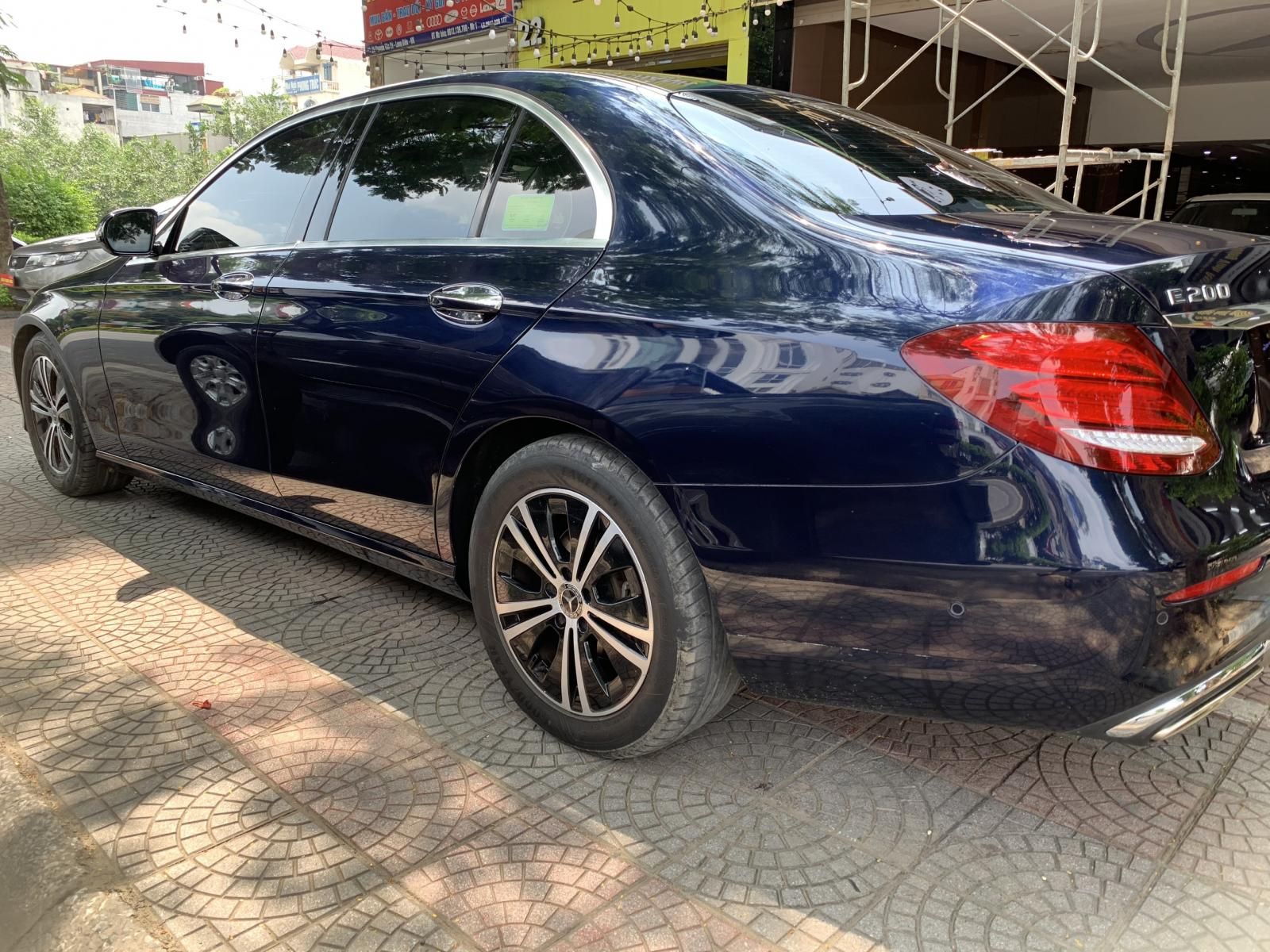 Mercedes-Benz E180 2020 - Xe đẹp như mới