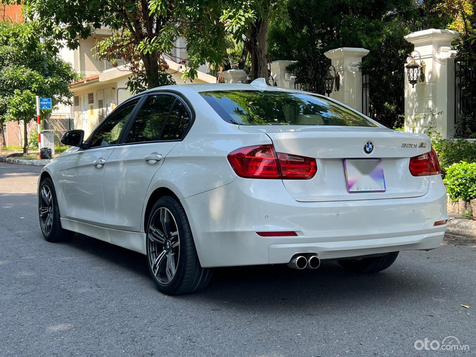 BMW 320i 2013 - Xe lăn bánh 80.000km