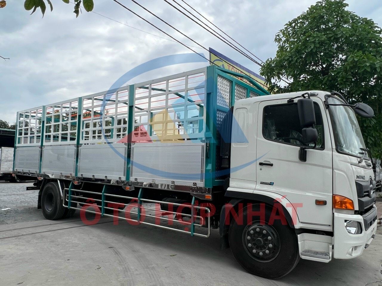 Hino FG 2022 - Tải chở 8200kg - Thùng dài 8,6m - KM bảo hiểm 2 chiều