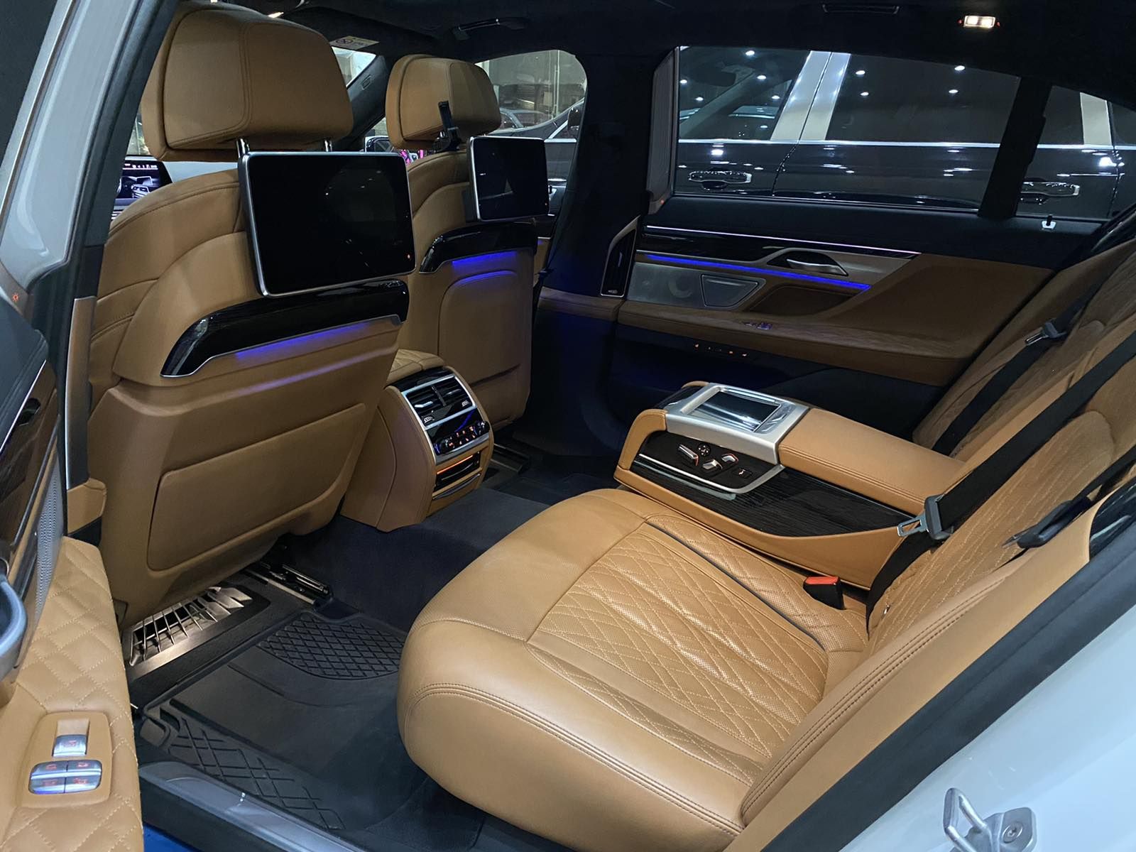 BMW 740Li 2020 - Đăng ký một chủ mới