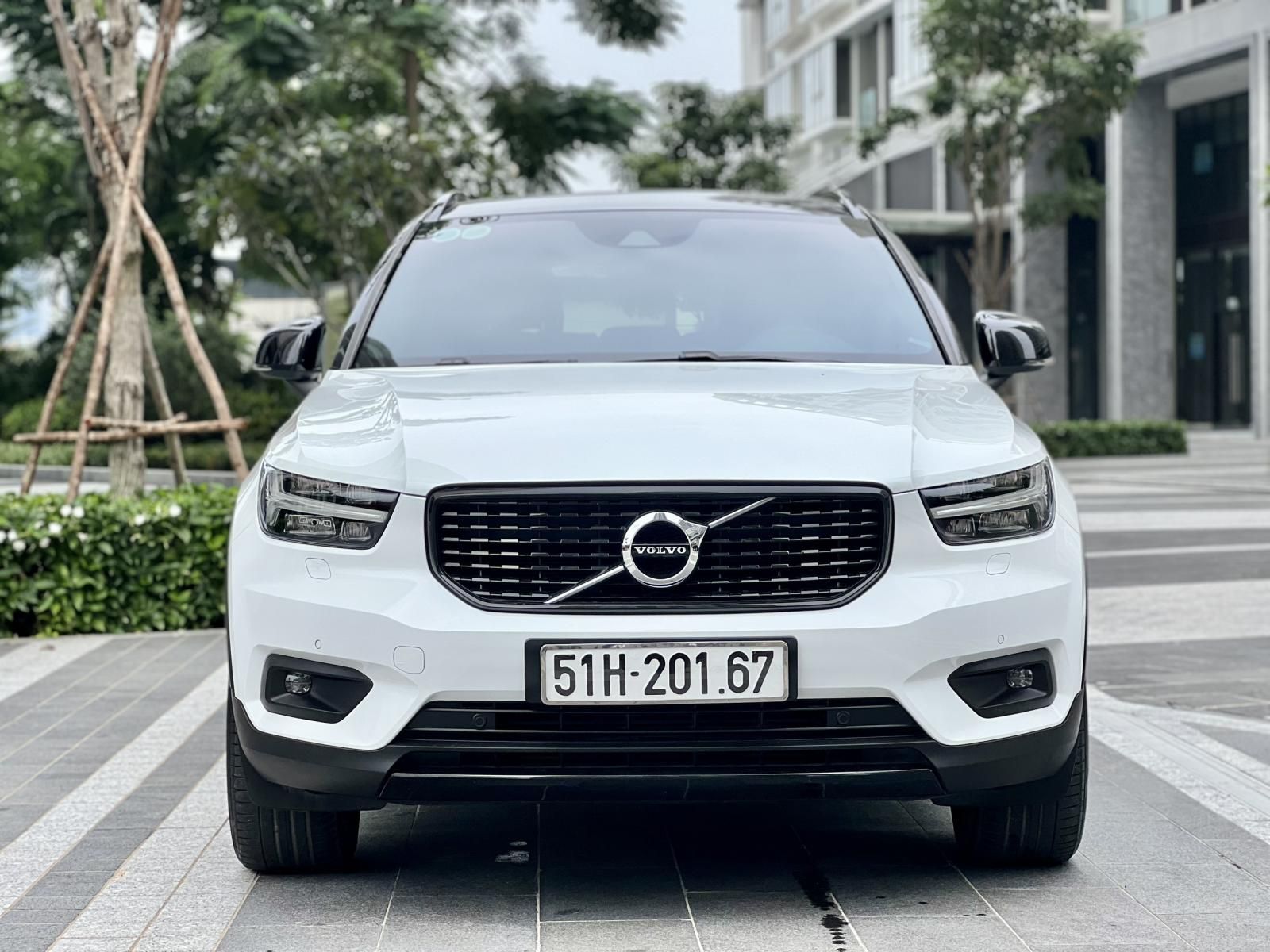 Volvo XC40 2019 - Bảo hành chính hãng, giá rẻ nhất thị trường