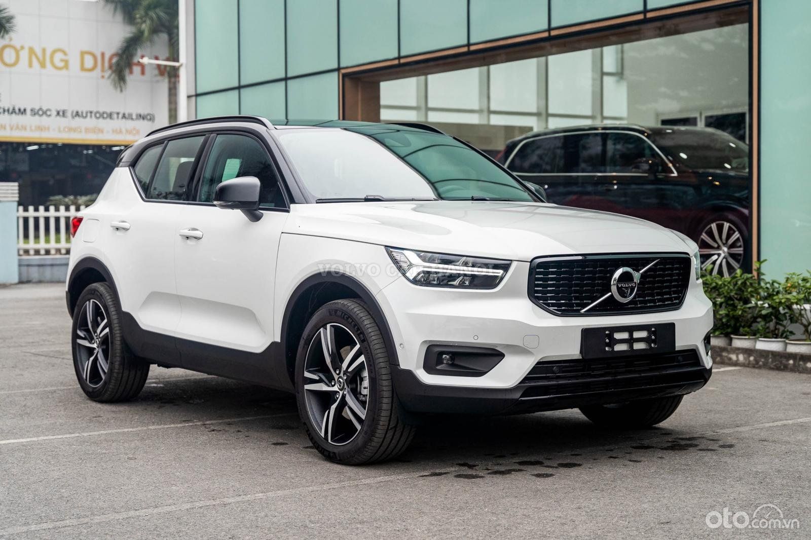 Volvo XC40 2022 - SUV sang trọng nhập khẩu từ Thụy Điển - Tặng 3 năm bảo dưỡng + 1 năm bảo hiểm thân vỏ