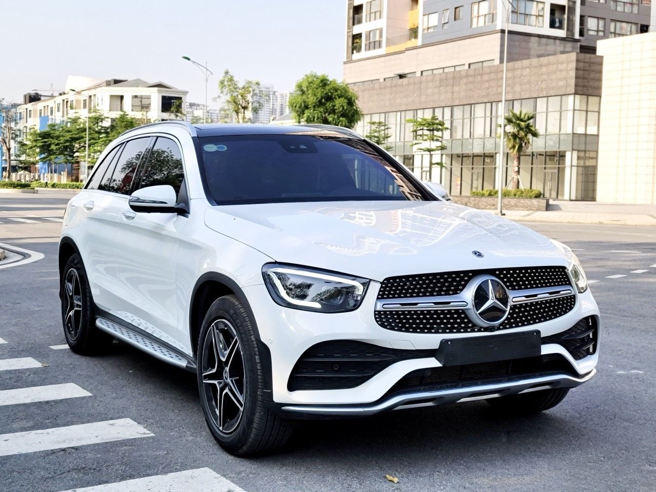 Mercedes-Benz GLC 300 2021 - Màu trắng