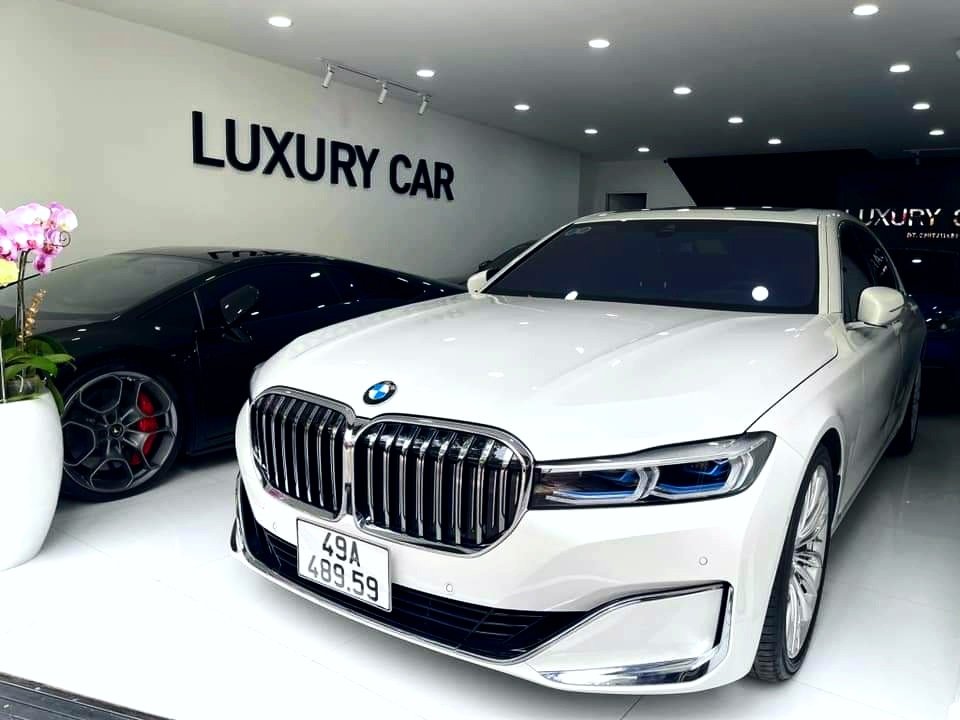 BMW 740Li 2020 - Màu trắng, nội thất nâu