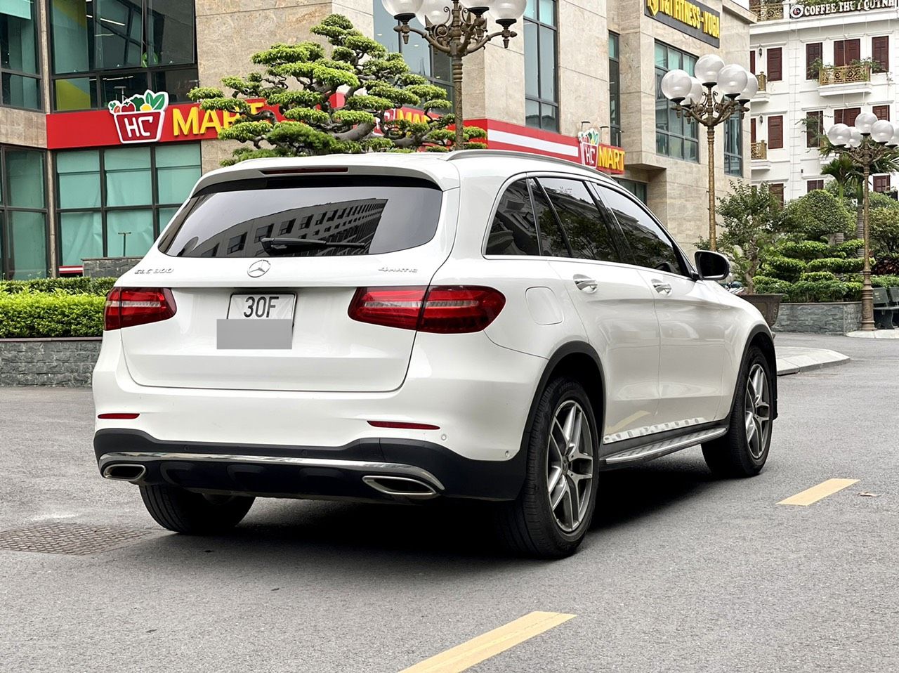 Mercedes-Benz GLC 300 2017 - Màu trắng