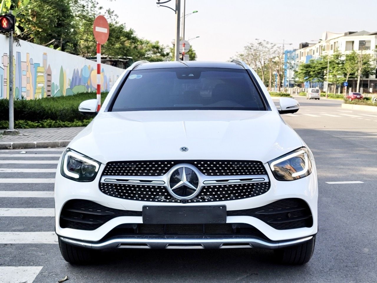 Mercedes-Benz GLC 300 2021 - Màu trắng