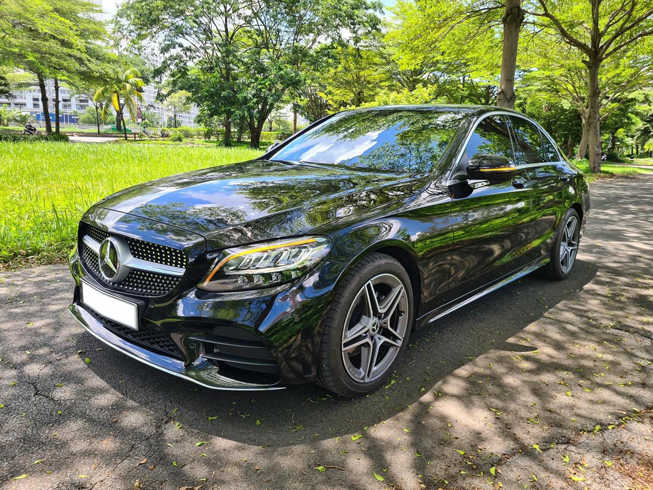 Mercedes-Benz C180 2021 - Siêu lướt 6.000 km, màu đen, 1 chủ