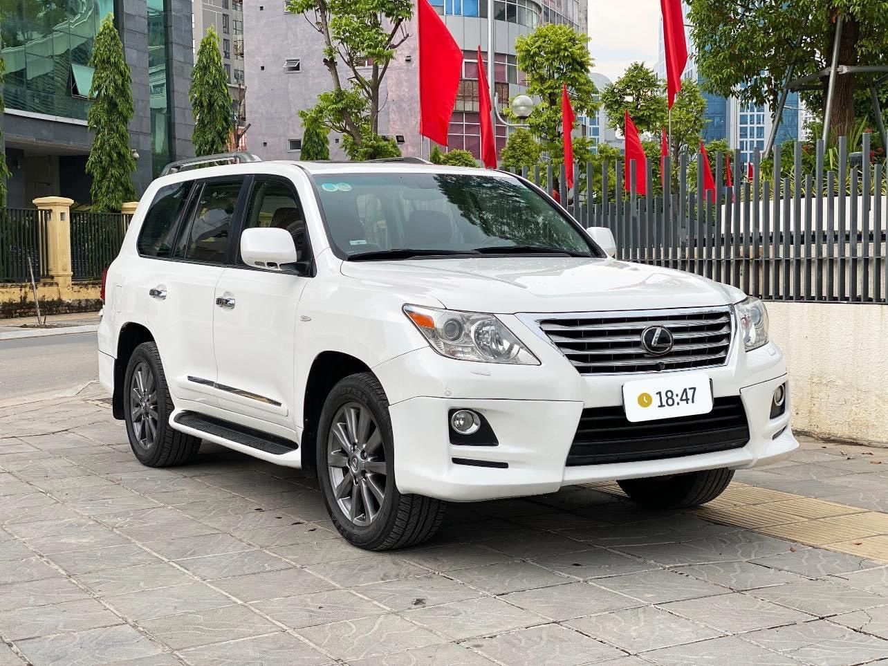 Lexus LX 570 2011 - Nhập khẩu nguyên chiếc giá 2 tỷ 620 tr