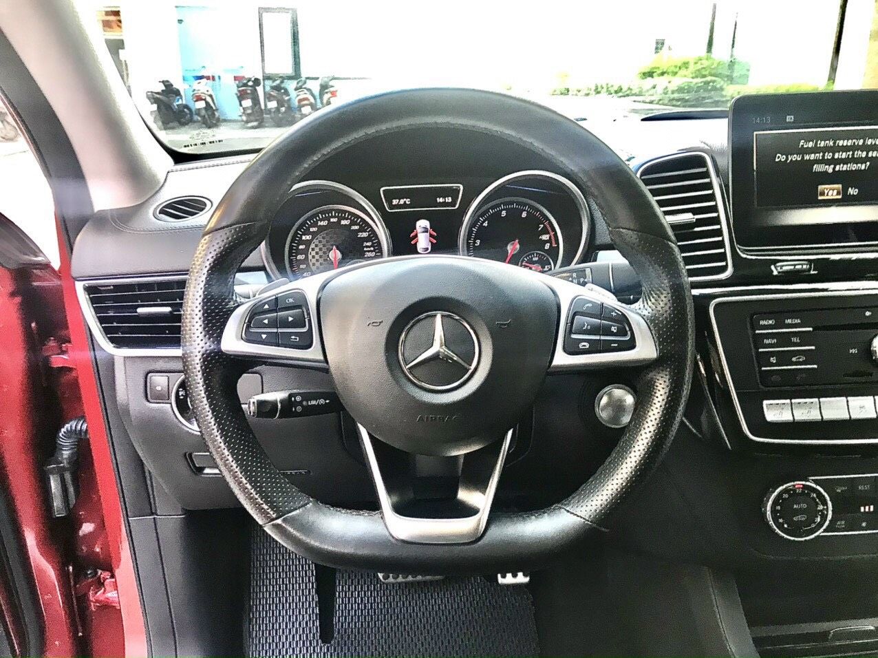 Mercedes-Benz GLE 43 2016 - Rước ngay siêu phẩm đón Quỳnh Búp Bê