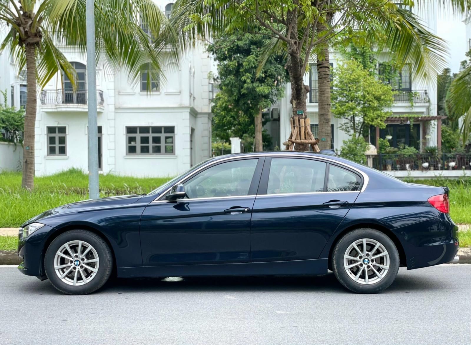 BMW 320i 2015 - Nhập khẩu Đức