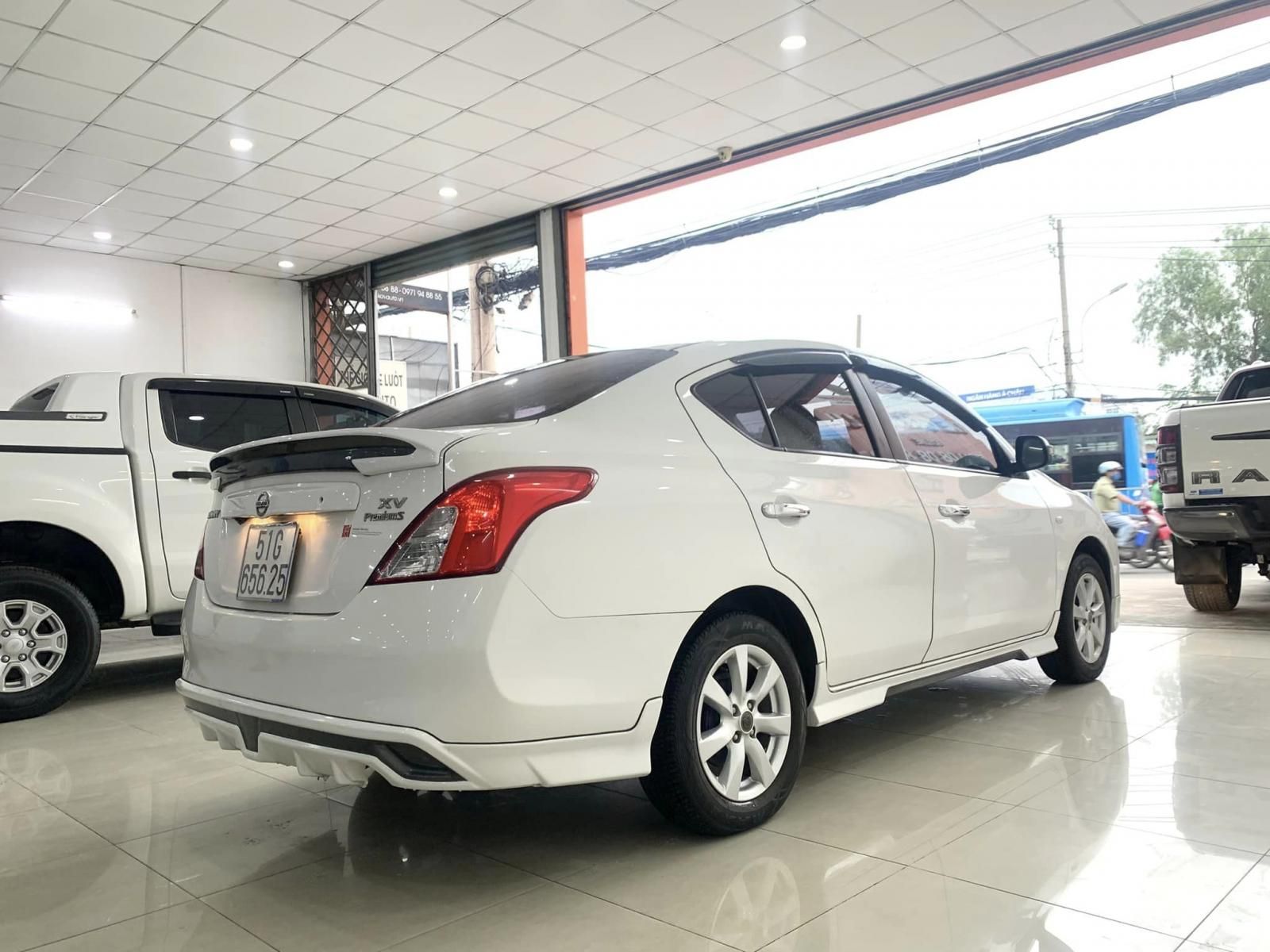 Nissan Sunny 2018 - Màu trắng, giá cực tốt