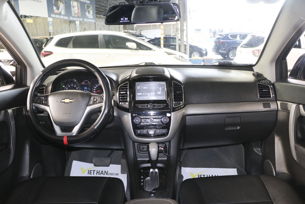 Chevrolet Captiva 2018 - Màu đen, giá 576tr