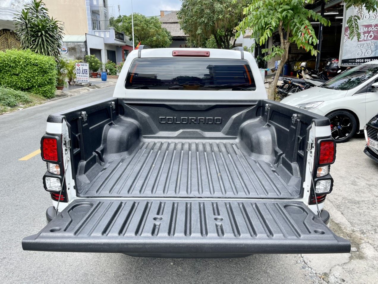 Chevrolet Colorado 2018 - Màu trắng, xe nhập, 558tr