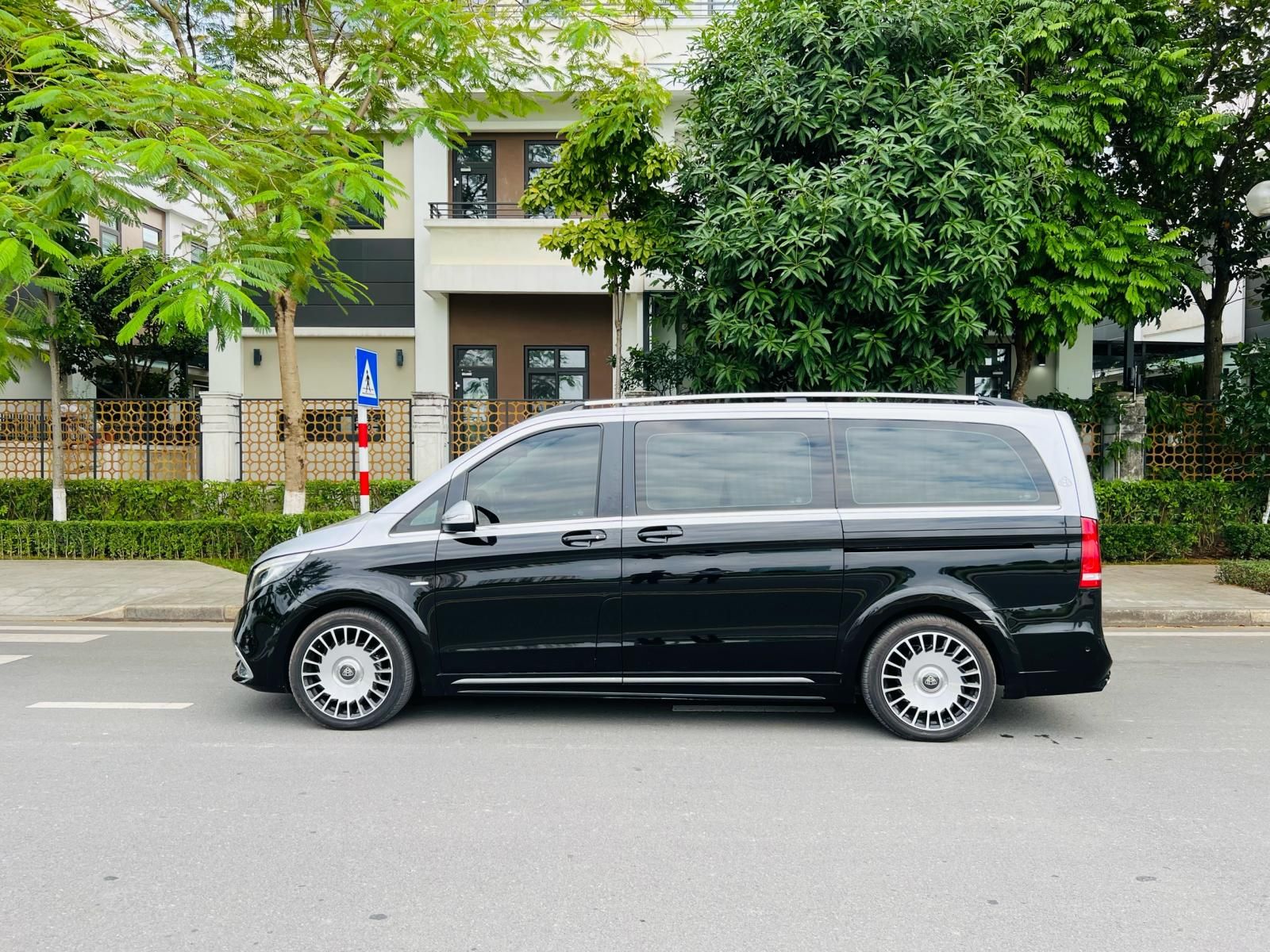 Mercedes-Benz V 220 2016 - Lên full Maybach chạy 4 vạn cực đẹp