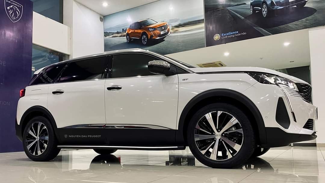 Peugeot 5008 2022 - Xe màu trắng sang trọng, tặng 1 BHVC 1 năm