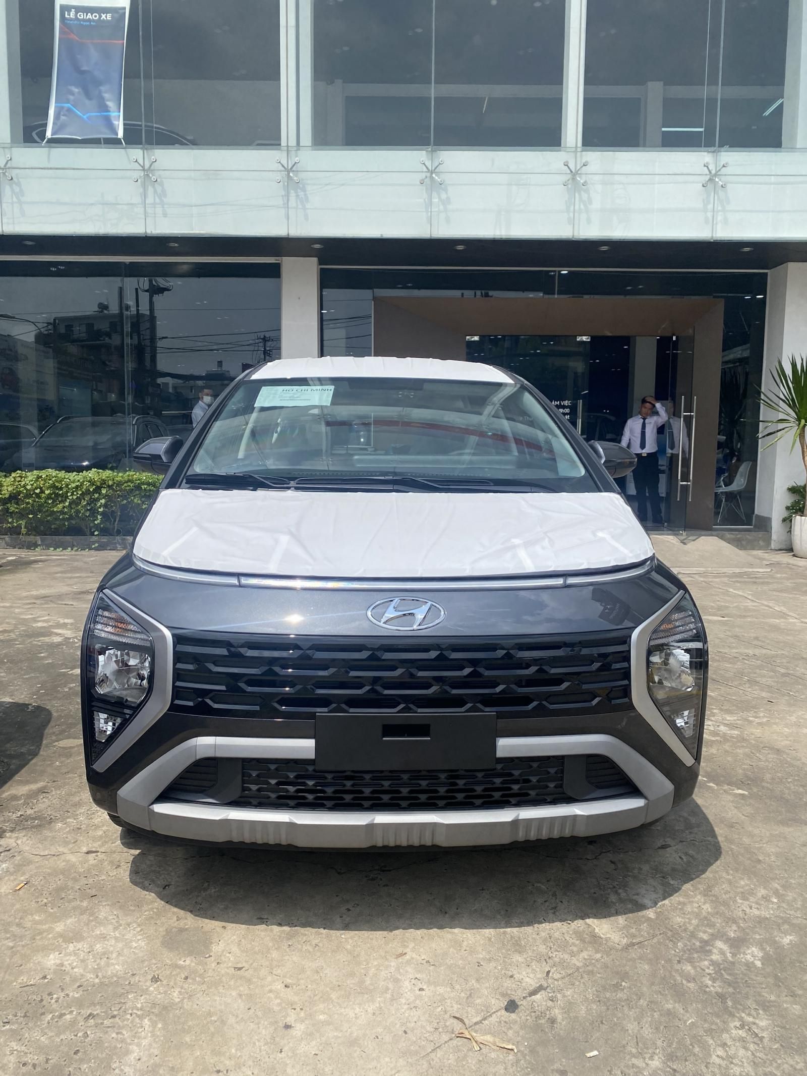 Hyundai Stargazer 2022 - Nhận cọc ngay, full option, ngập tràn ưu đãi