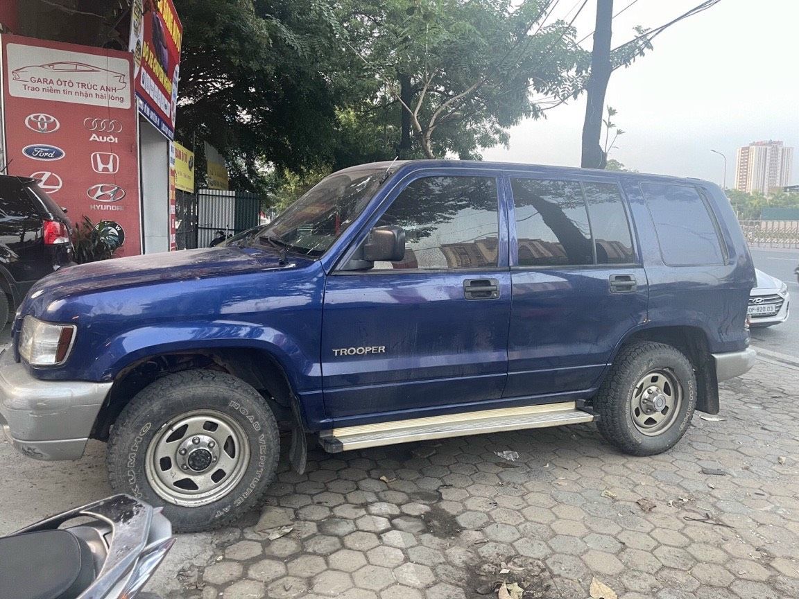 Isuzu Trooper 2002 - Bản 5 chỗ