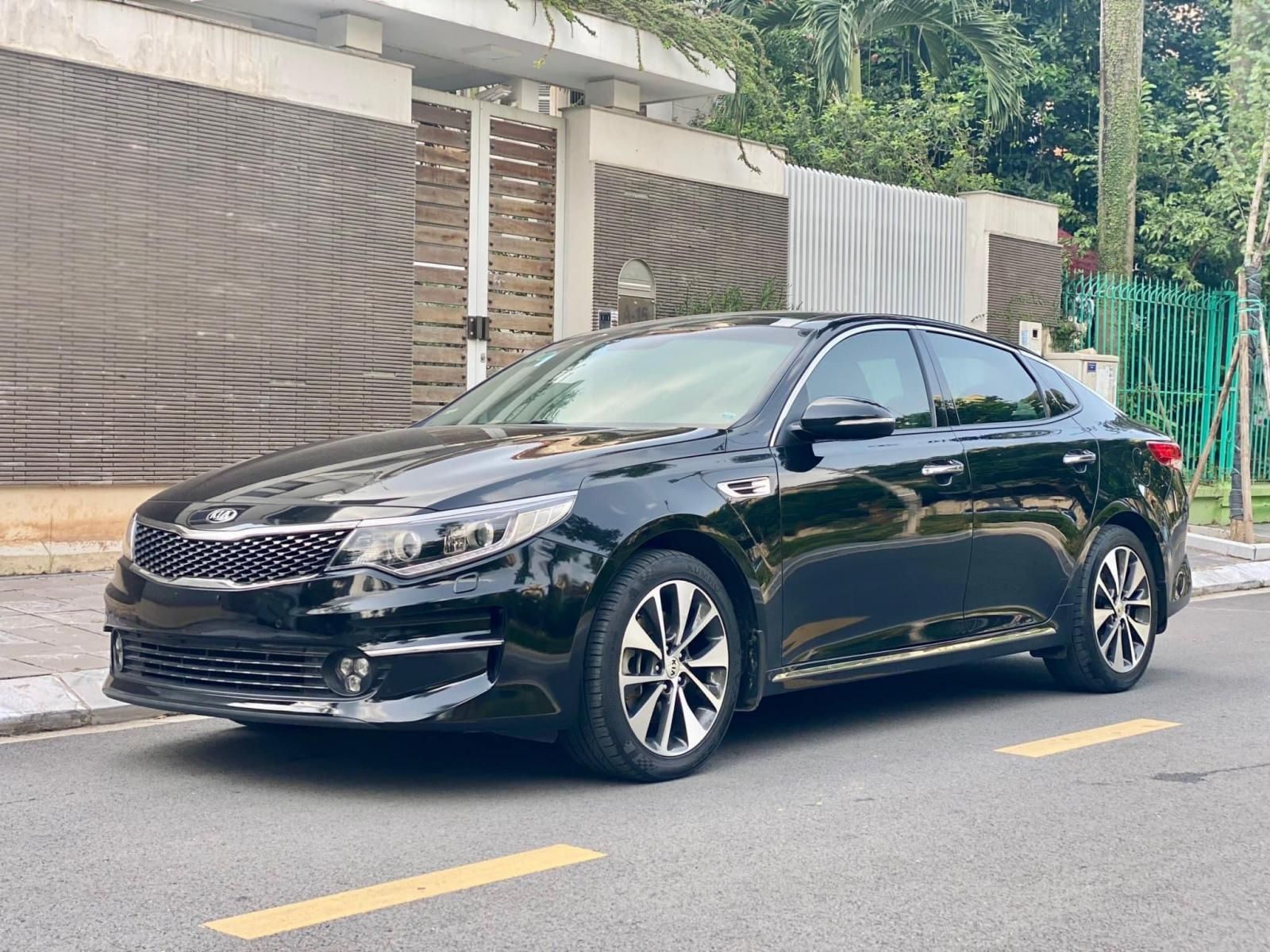 Kia Optima 2017 - Màu đen, giá chỉ 630 triệu