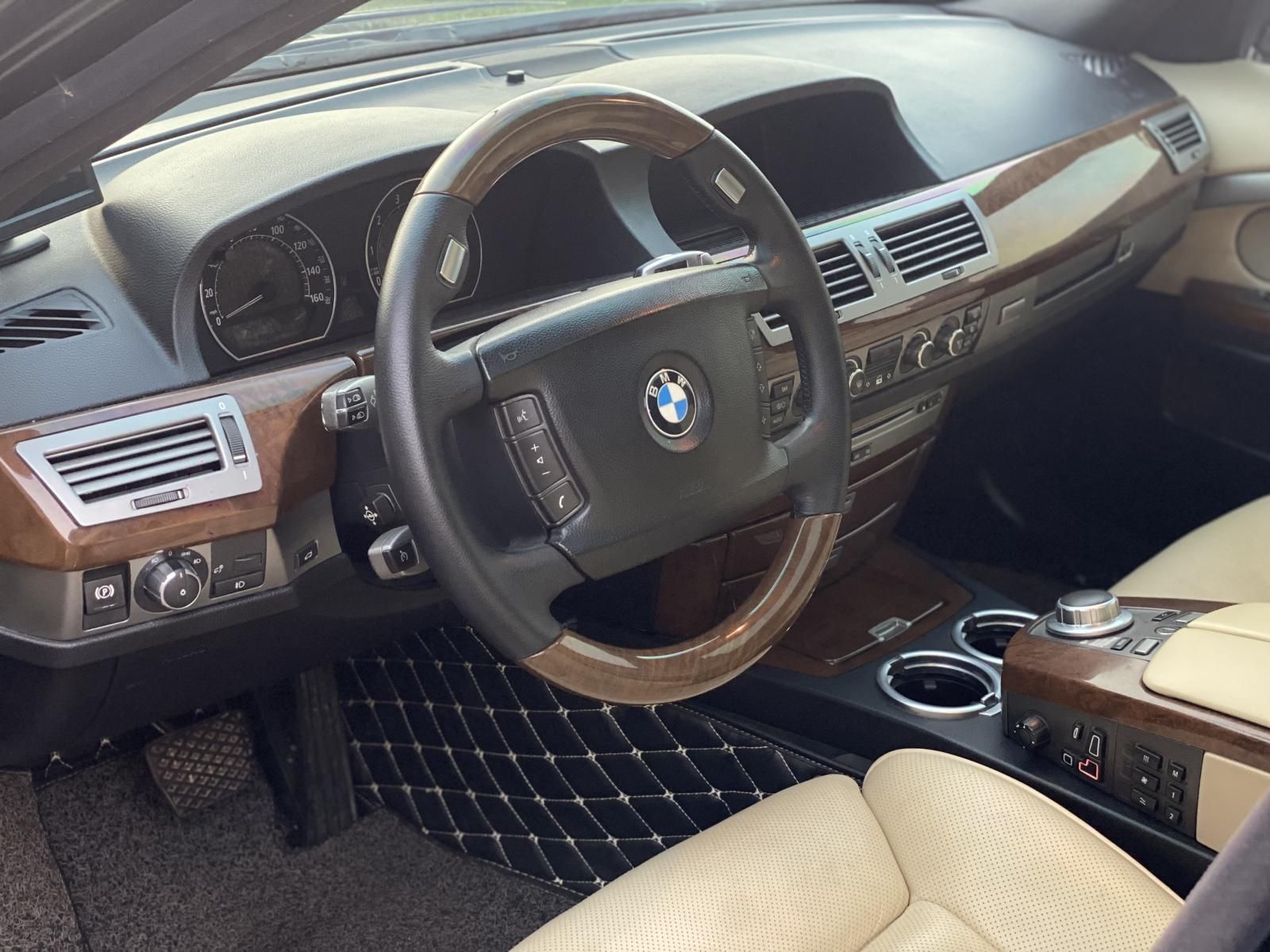 BMW 750Li 2005 - Xe màu đen, xe nhập