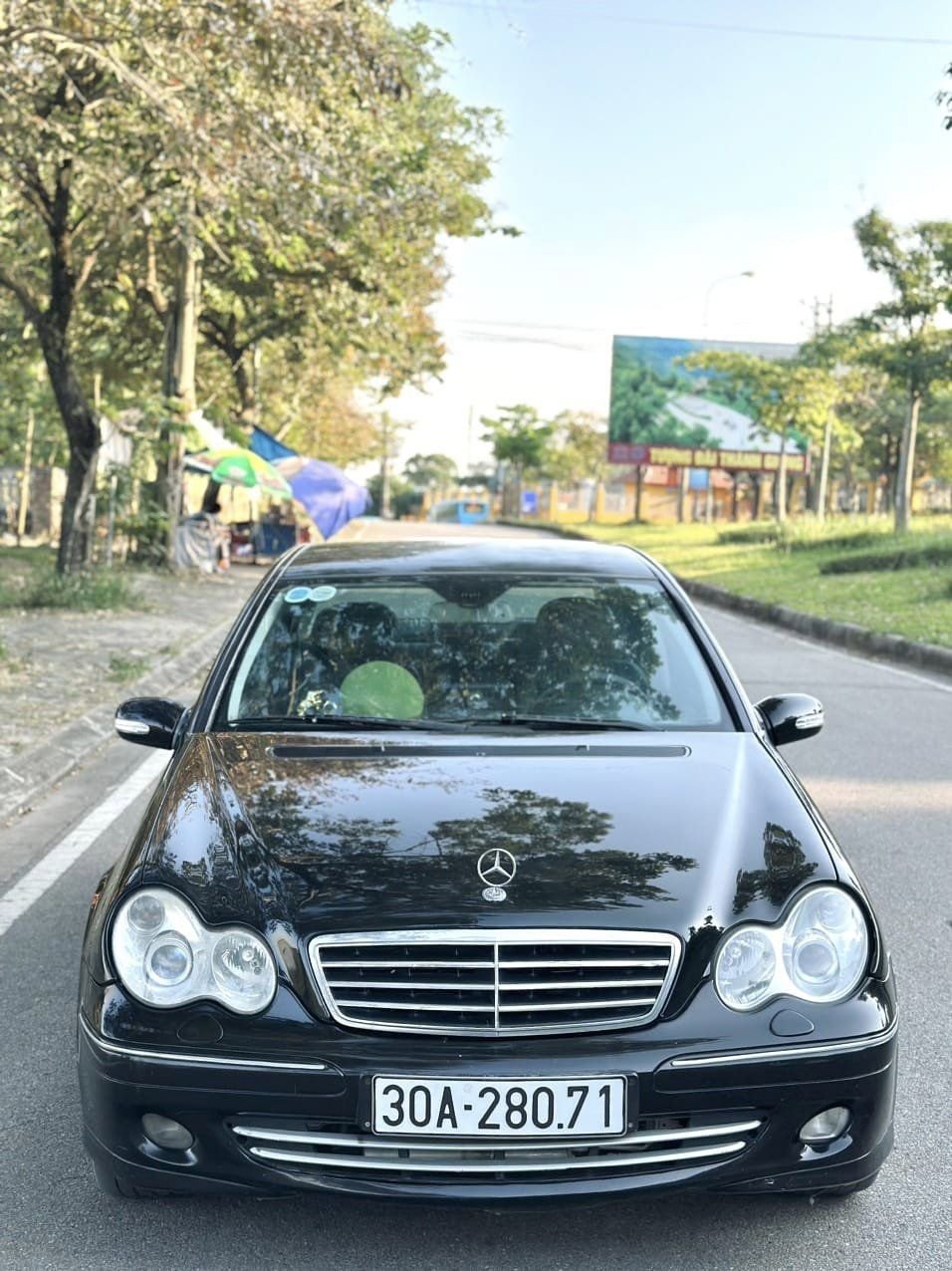 Mercedes-Benz C280 2005 - Màu đen số tự động, 185 triệu