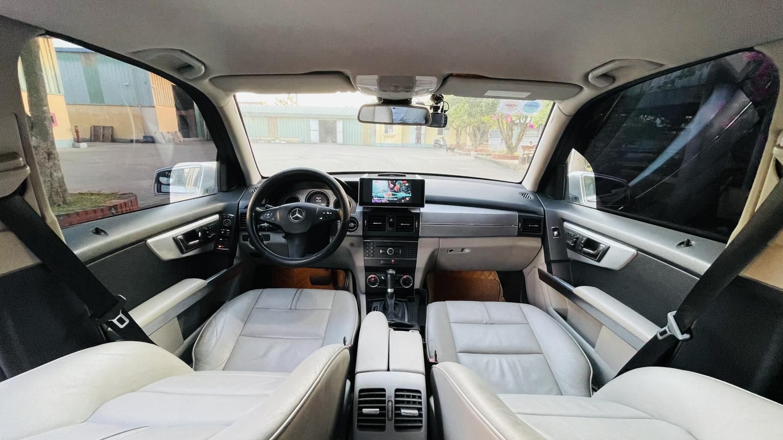 Mercedes-Benz GLK 300 2009 - Mẫu SUV 5 chỗ hạng sang cao cấp