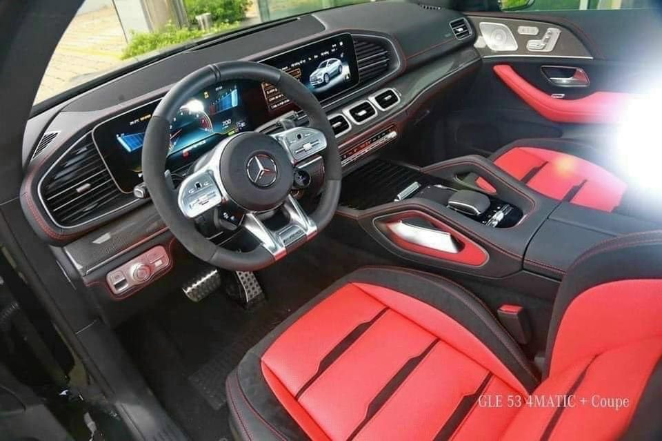 Mercedes-Benz GLE 53 2022 - Xe màu trắng