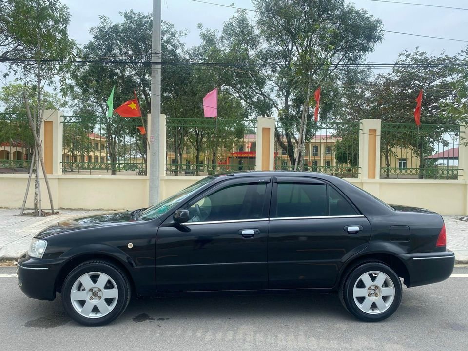 Ford Laser 2002 - Xe không lỗi