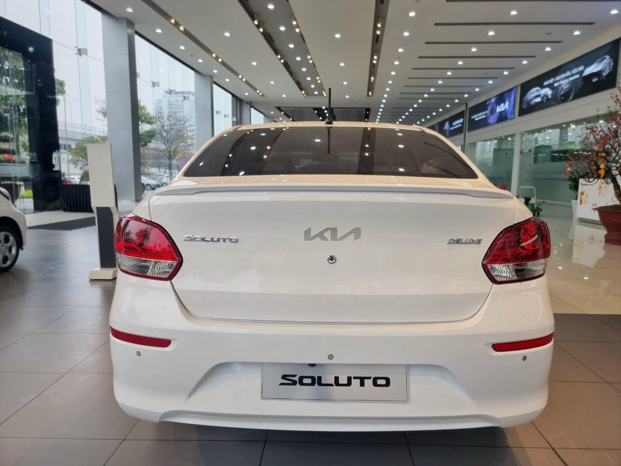 Kia Soluto 2022 - Giảm nhiều tiền mặt, tặng thẻ chăm xe 1 năm, trả góp lãi suất thấp