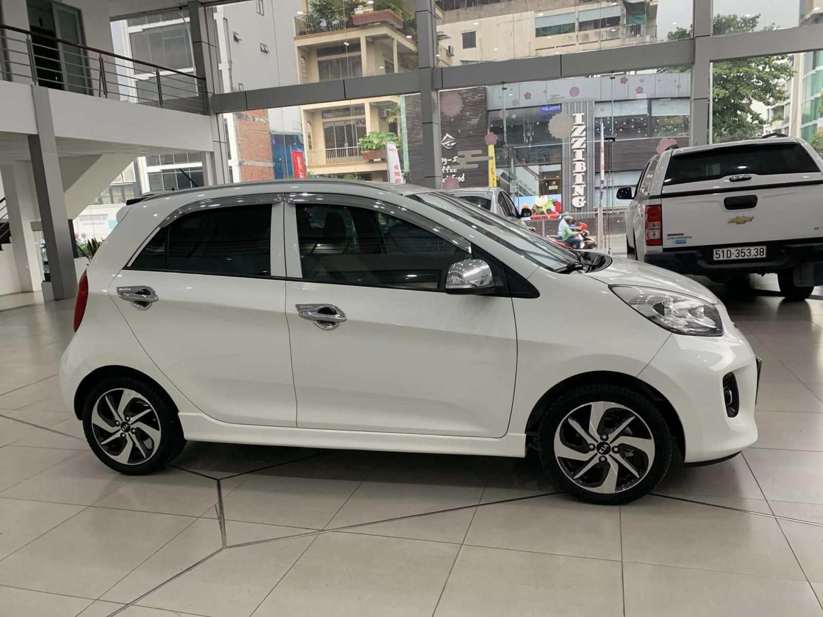 Kia Morning 2019 - Màu trắng số tự động