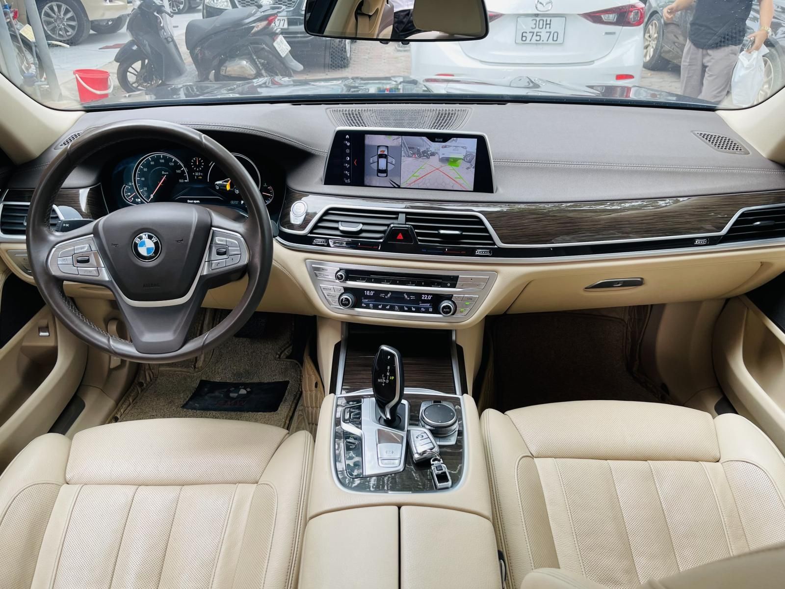 BMW 730Li 2018 - Xe 1 chủ sử dụng, biển Hà Nội. Xe đẹp mới đi 5 vạn km