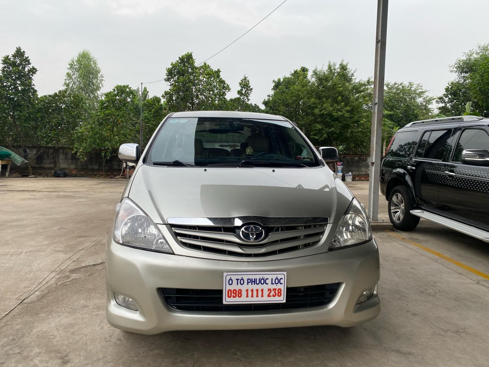 Toyota Innova 2007 - Số sàn, động cơ 2.0 máy xăng đẹp không ngờ, đúng chất xe gia đình