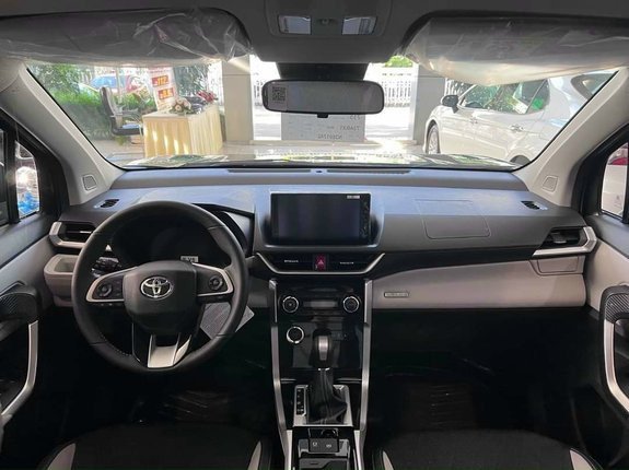 Toyota Veloz Cross 2022 - Giảm giá tiền mặt - Tặng full phụ kiện chính hãng