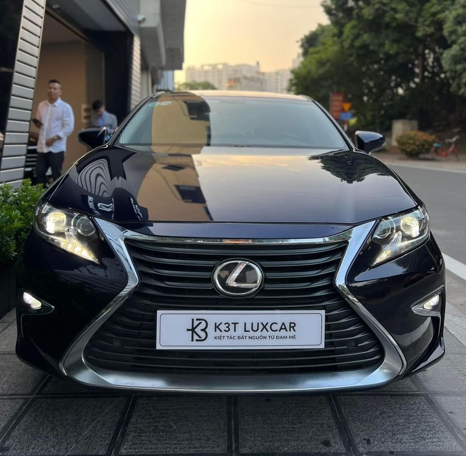 Lexus ES 250 2016 - Màu đen, xe nhập