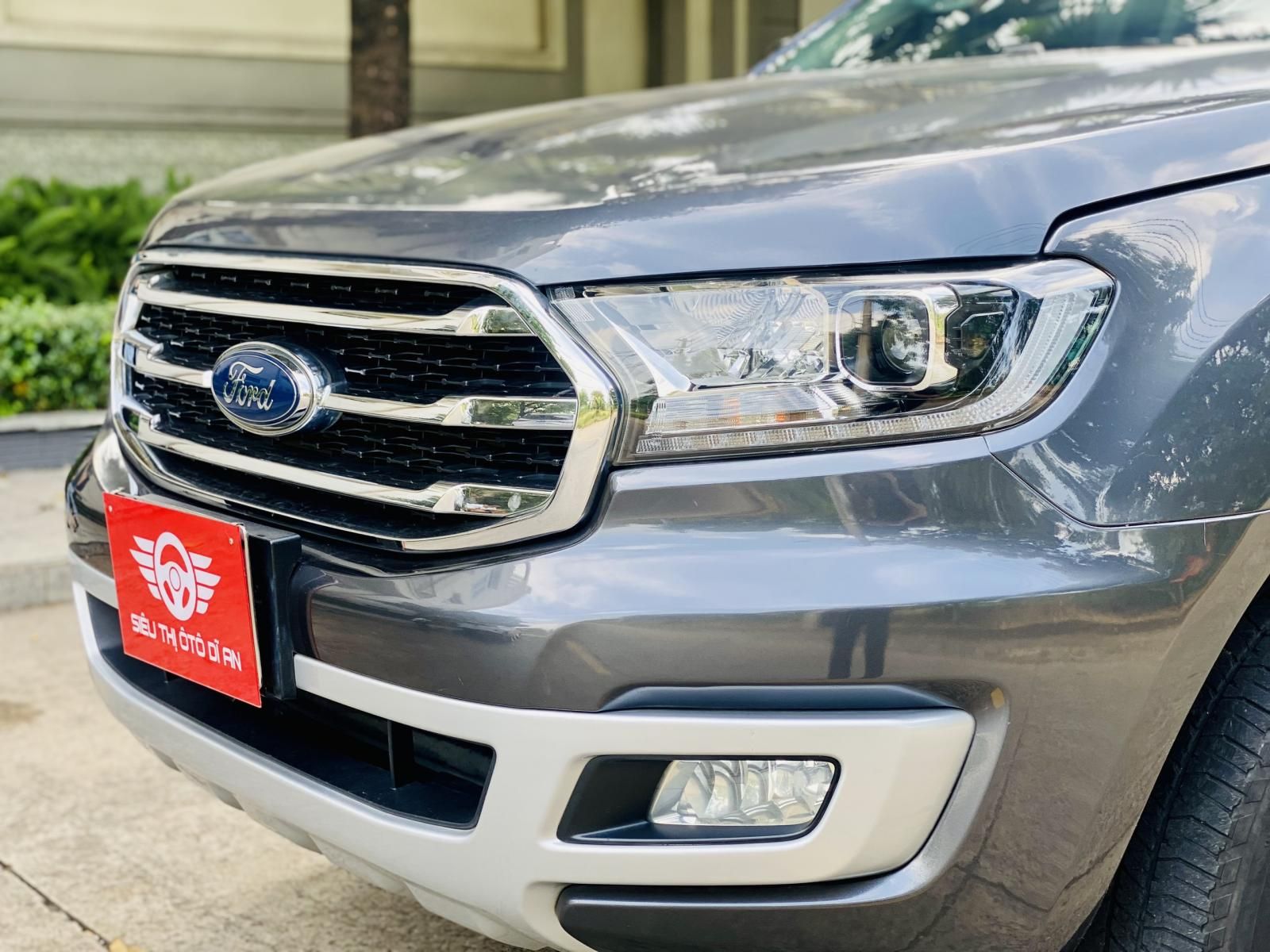 Ford Everest 2020 - Odo 30.000km, màu xám xanh