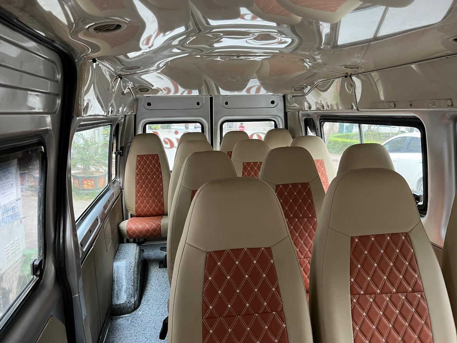 Ford Transit 2016 - Màu bạc