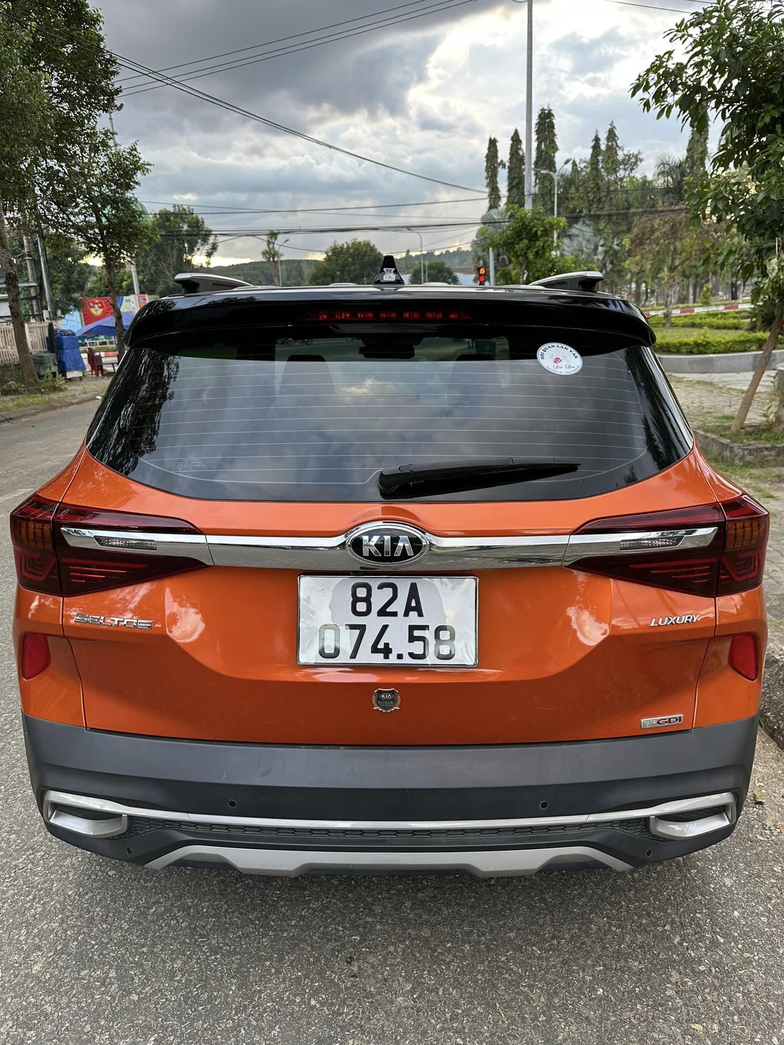 Kia Seltos 2021 - Xe màu nâu