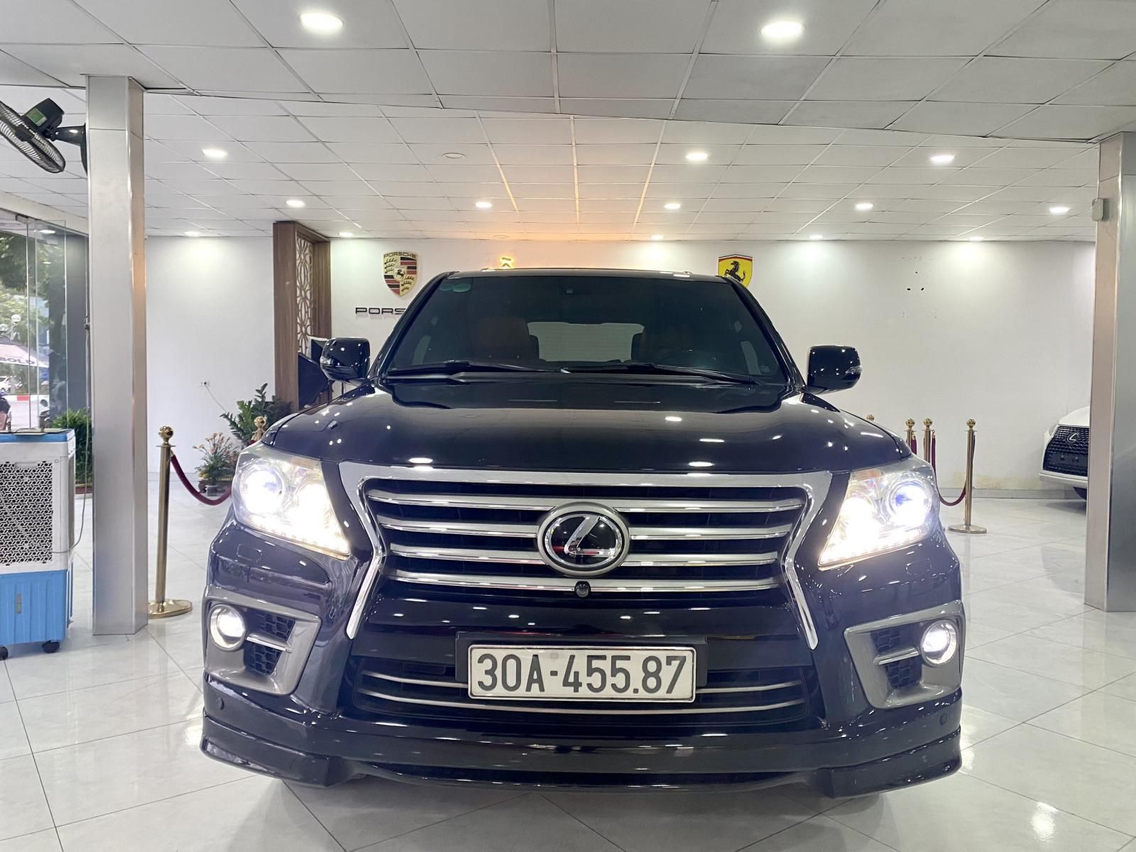 Lexus LX 570 2014 - Xe màu đen