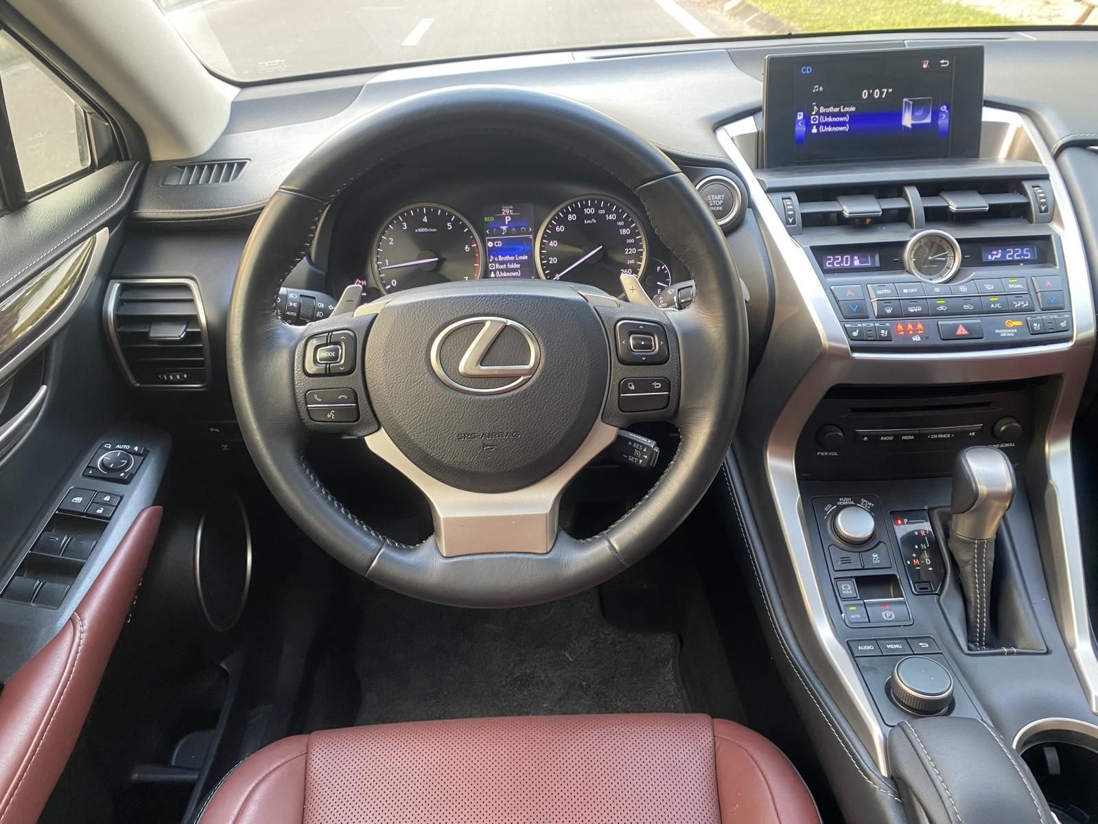 Lexus NX 200T 2015 - Model 2016