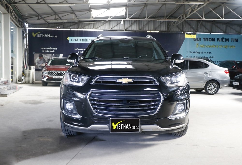 Chevrolet Captiva 2018 - Màu đen, giá 576tr